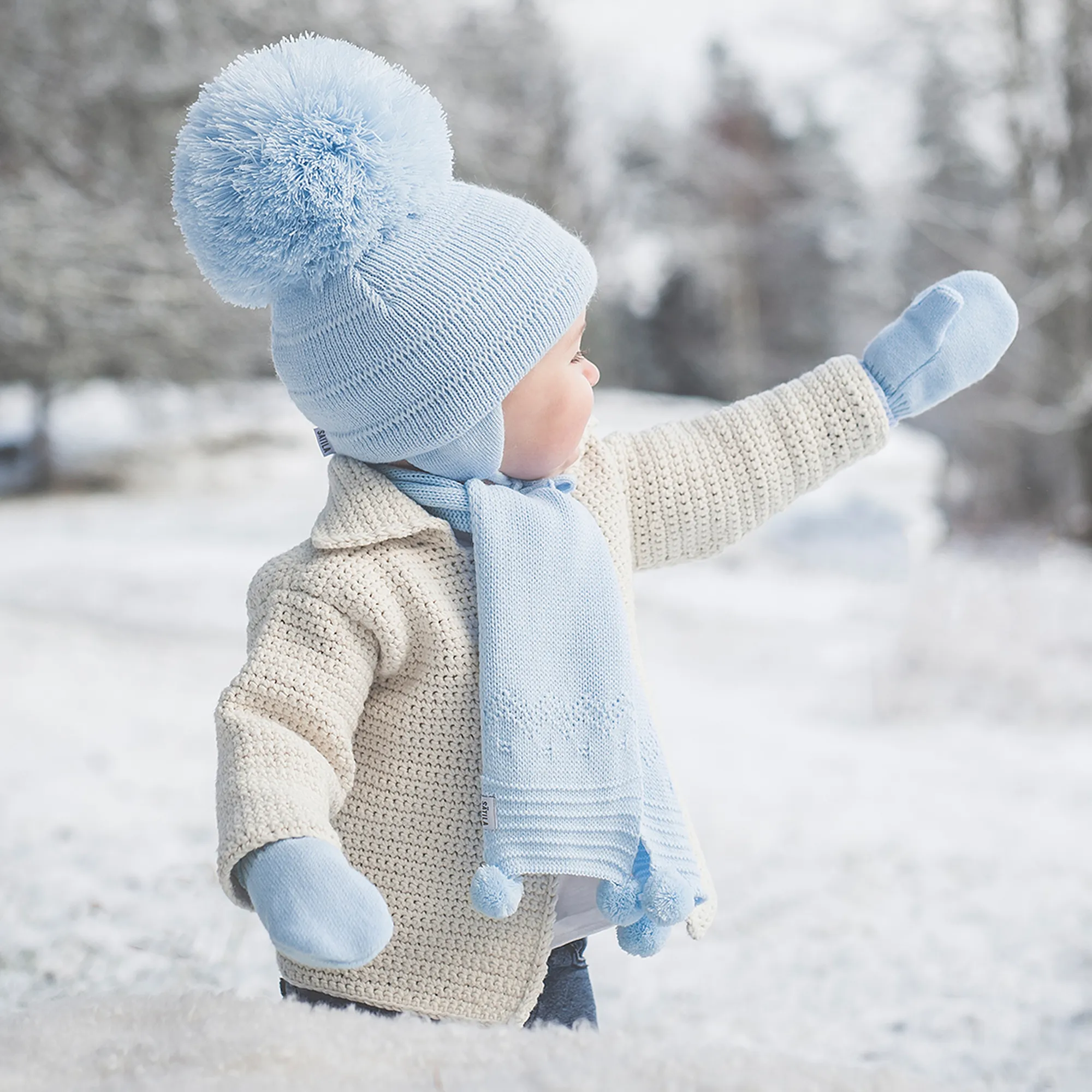 Blue Twiddle Knitted Baby Mittens