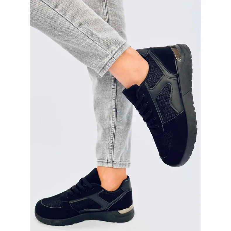 Doleh Black women's lightweight sneakers