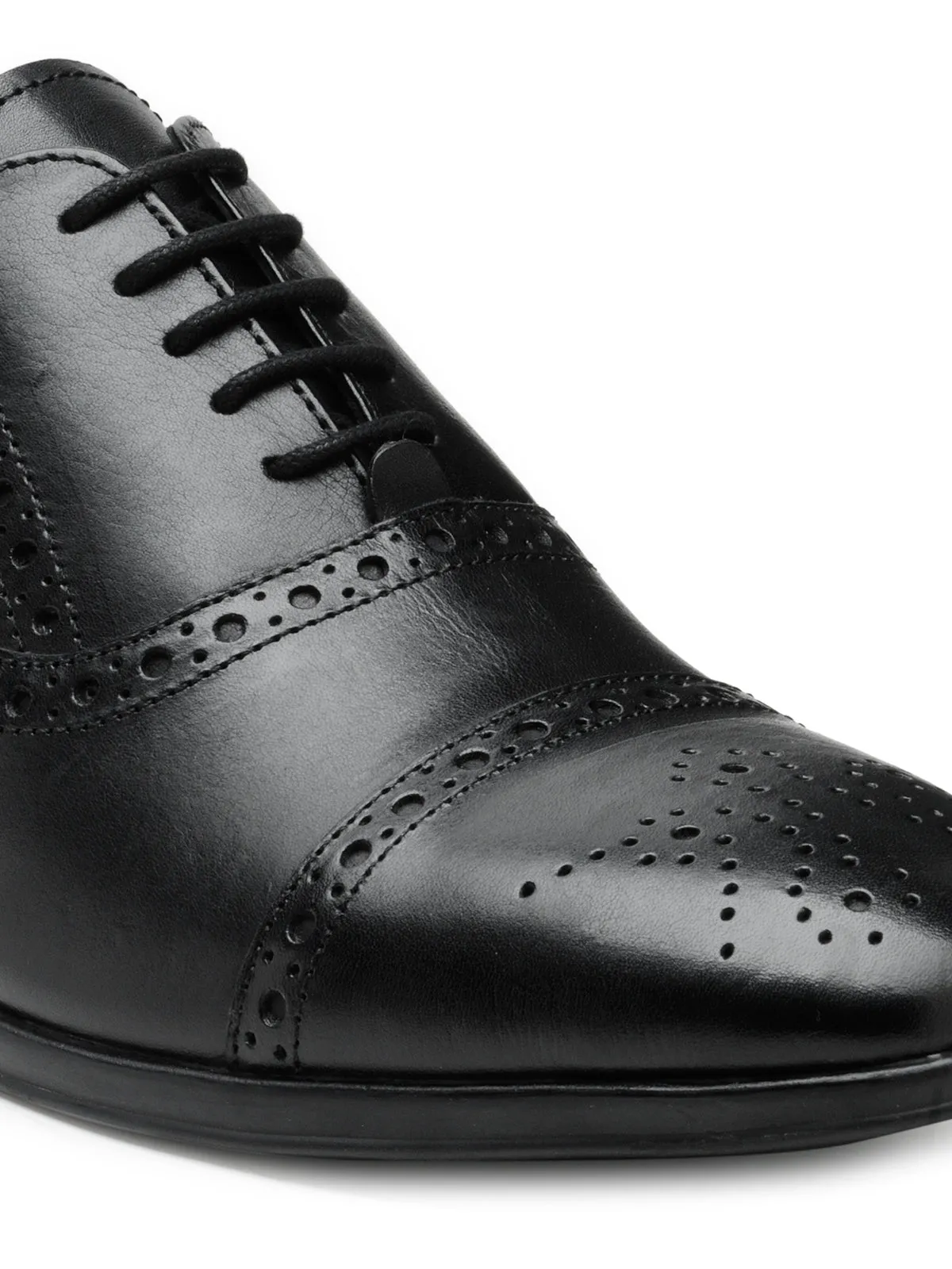 Teakwood Men Black Leather Formal Brogues Shoes