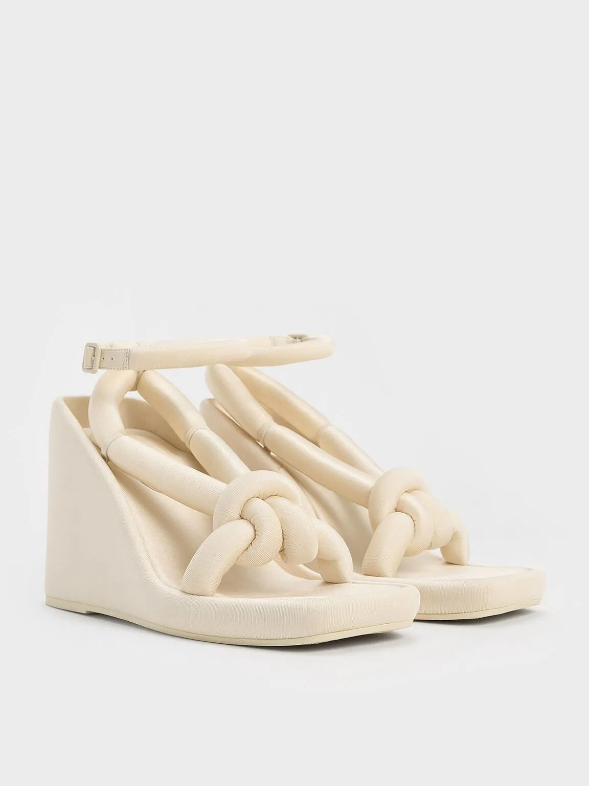 Toni Knotted Puffy-Strap Wedges - Chalk