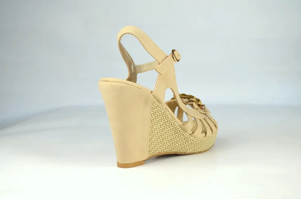 Wedge beige sandals